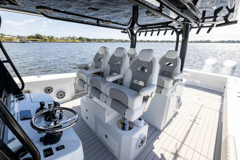 47 Freeman 2022 Yacht Photos Pics 