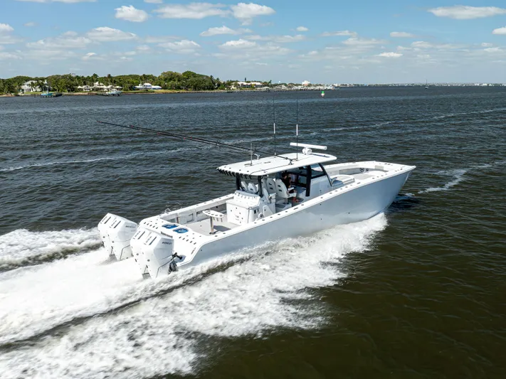 47 Freeman 2022 Yacht Photos Pics 