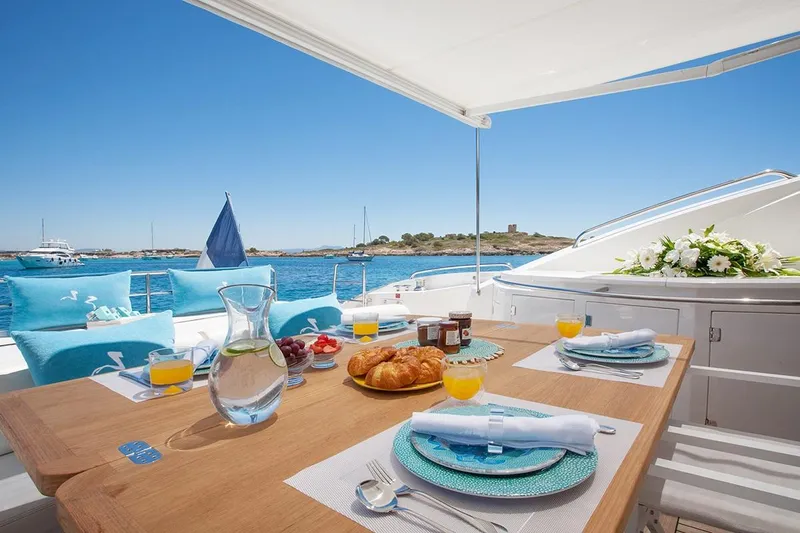 Froggy Yacht Photos Pics 