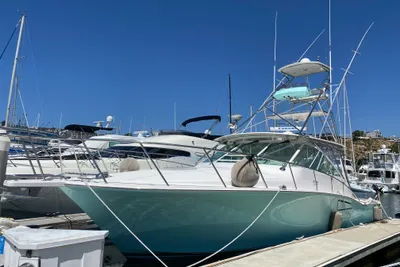 Cabo 40 Hardtop Express