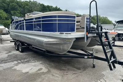 Bennington 22 GFB