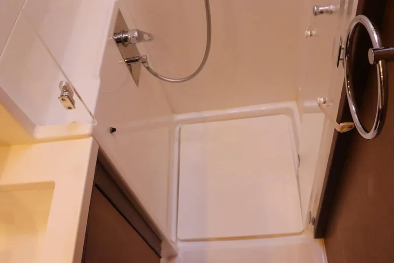 Libertas Ds Yacht Photos Pics Interior shower area of 2019 Lagoon 450 F catamaran yacht.