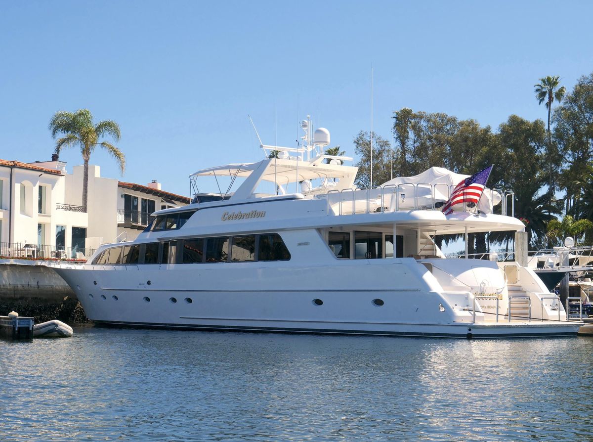 2000 Westport 112 