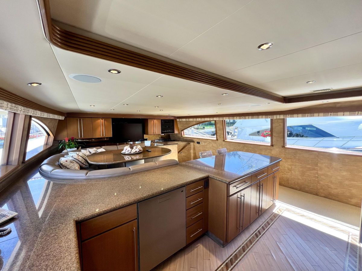 2000 Westport 112 