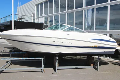 2004 Maxum 2400 SC
