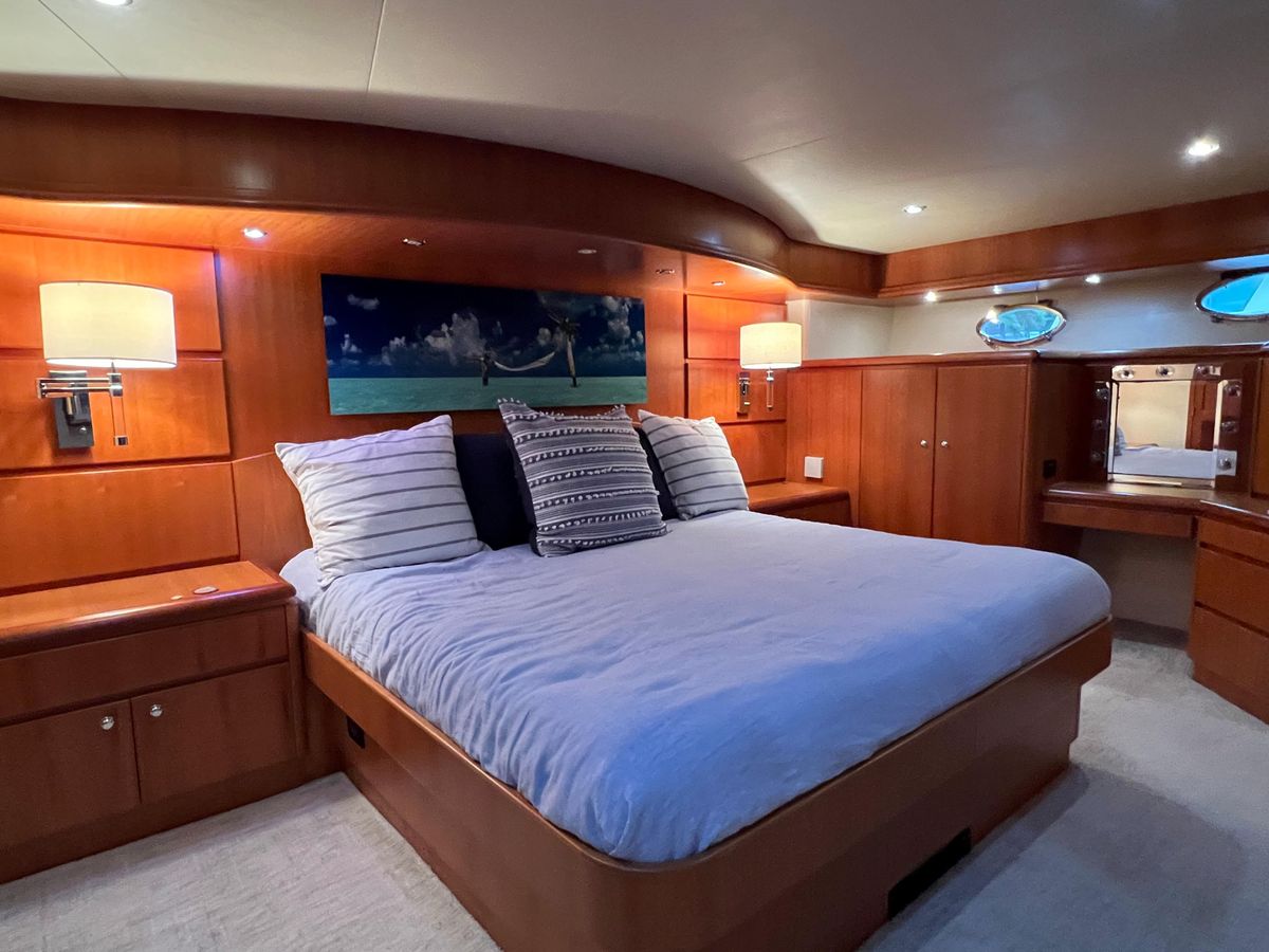 2003 West Bay 72 