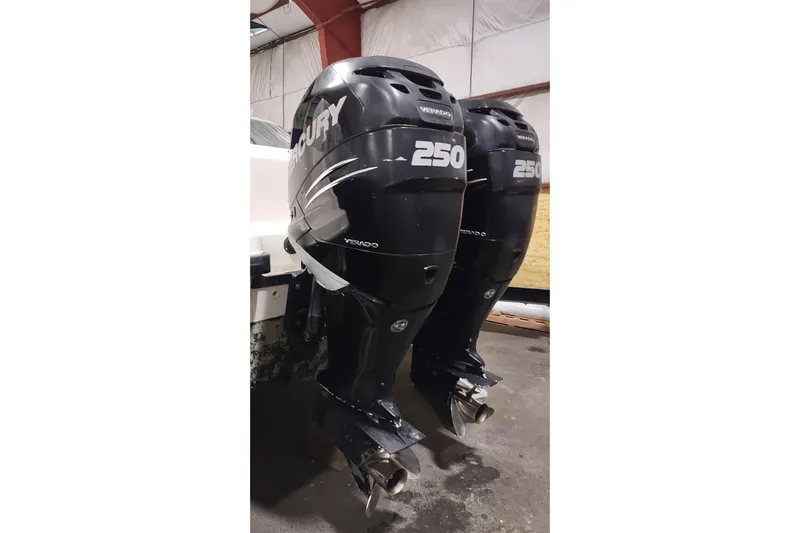  Yacht Photos Pics Twin Mercury 250 Verado outboard engines on a 2015 Boston Whaler 285 Conquest.
