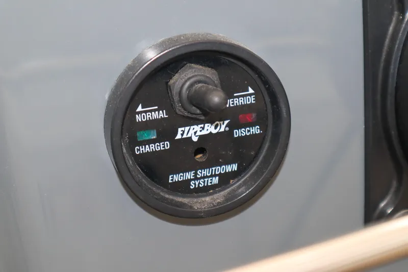 Sun Baked Yacht Photos Pics Fireboy engine shutdown system on 1999 Tiara Yachts 3500 Express.