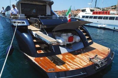 Yacht