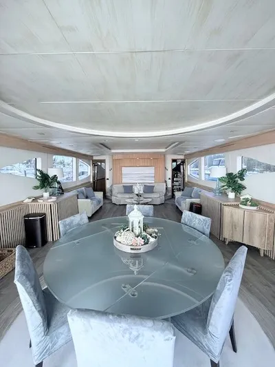 Mia Yacht Photos Pics Luxurious interior of a Custom Contenzo Eagle 90 yacht, year 2009.