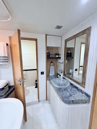 Mia Yacht Photos Pics 