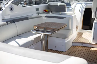 2019 Princess V40