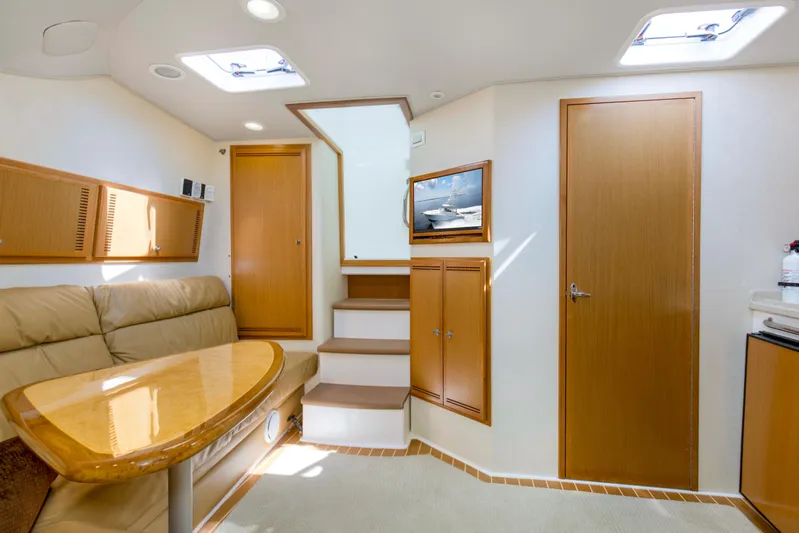 Big Blue Yacht Photos Pics 2007 40 Cabo Express Big Blue Cabin