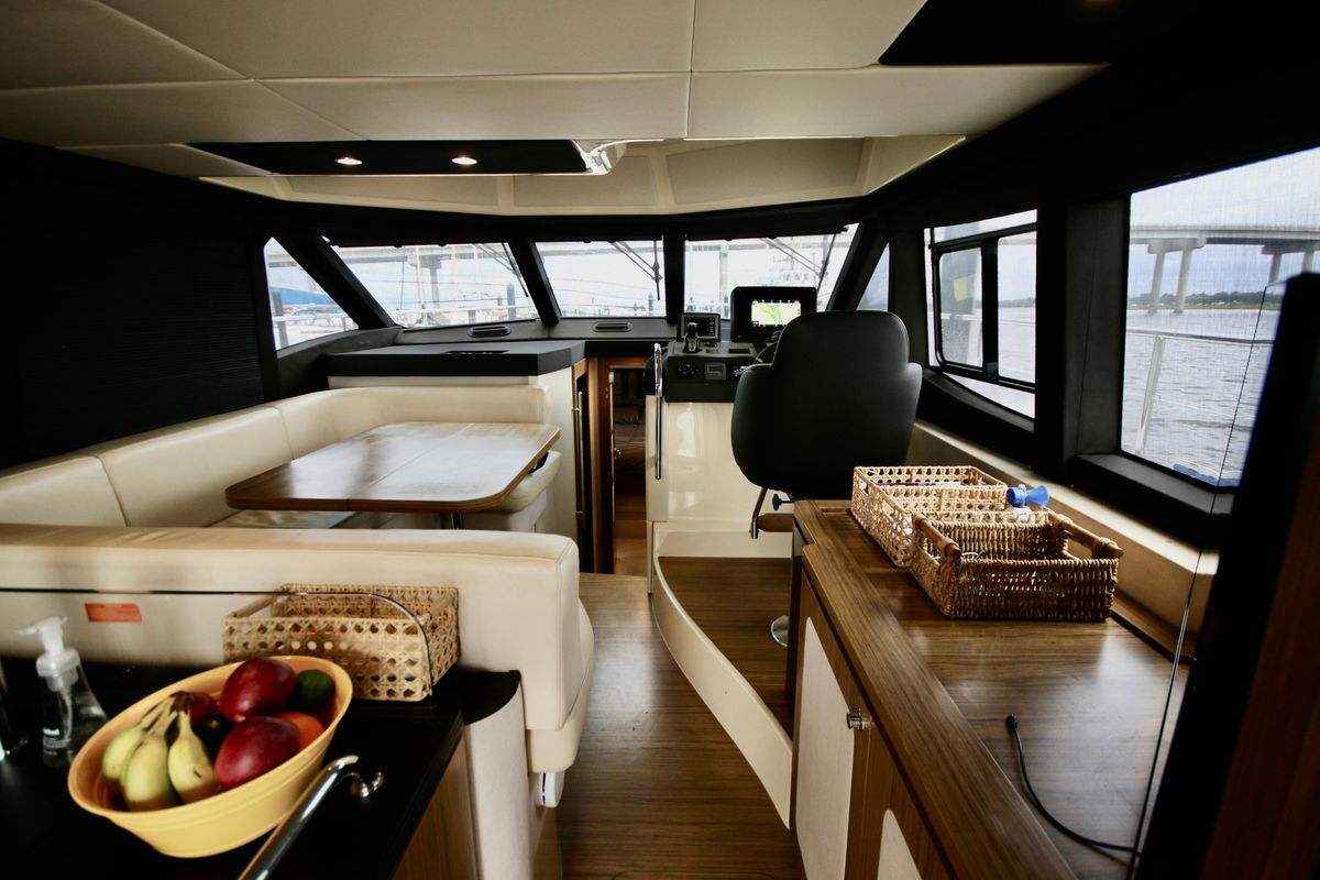 2015 Azimut 43 