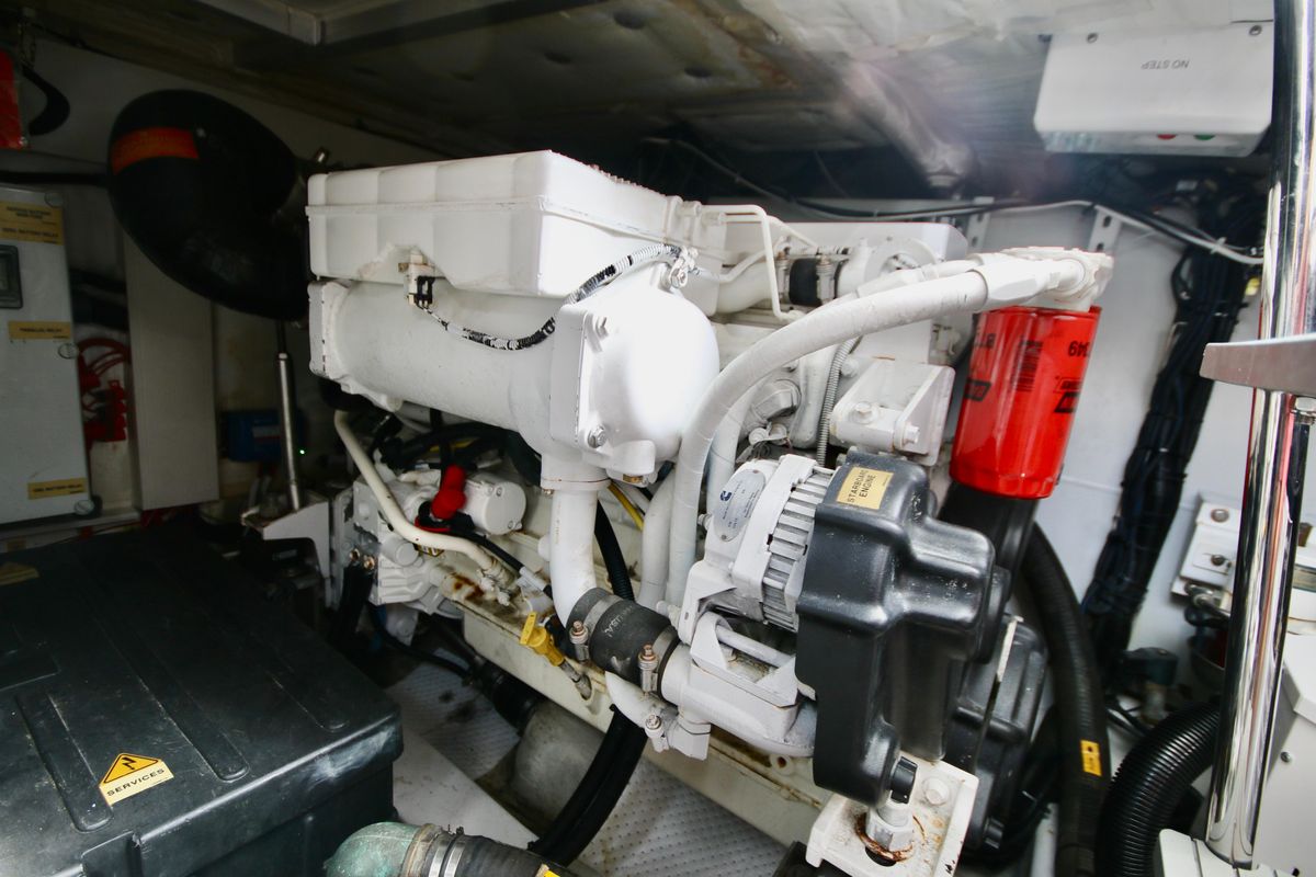 2015 Azimut 43 