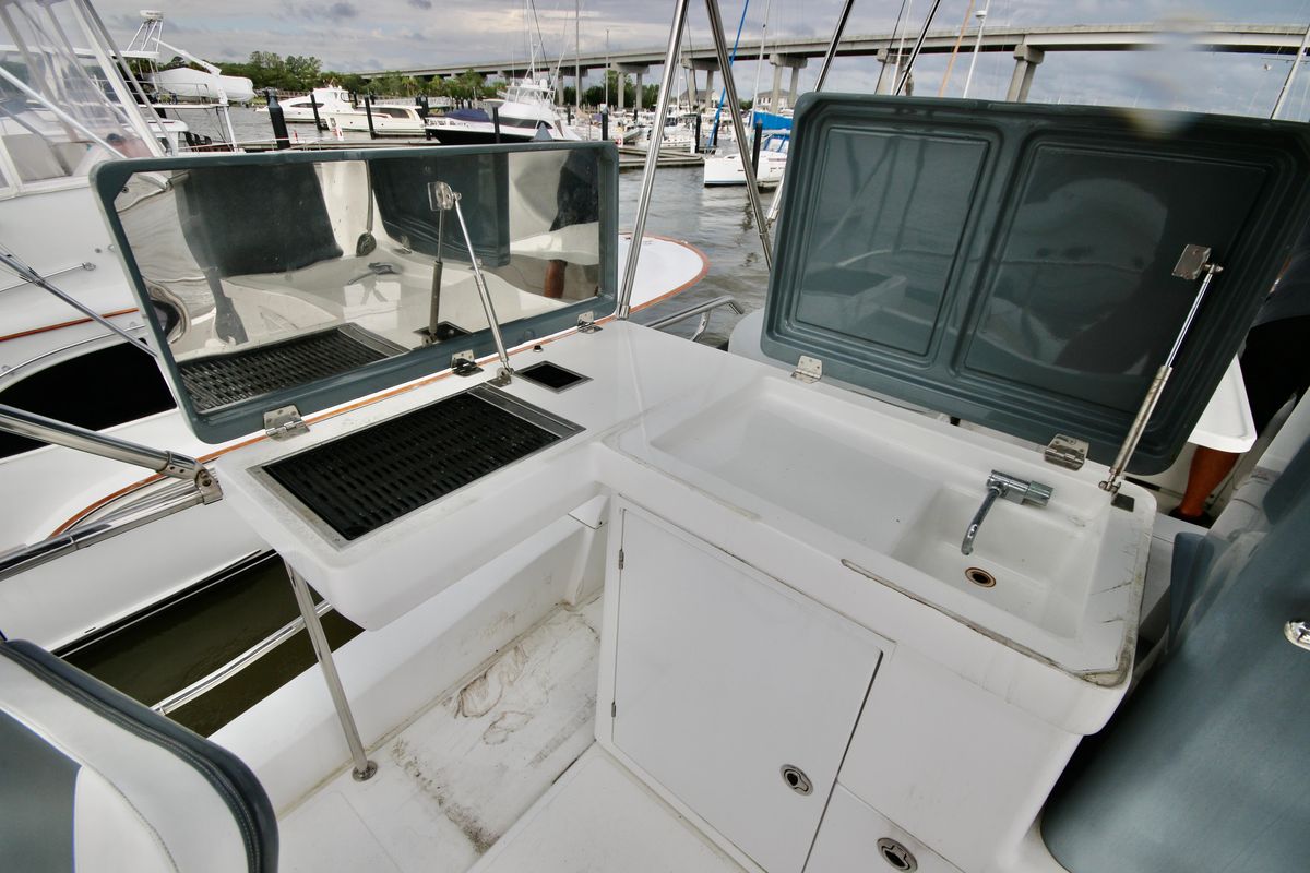 2015 Azimut 43 