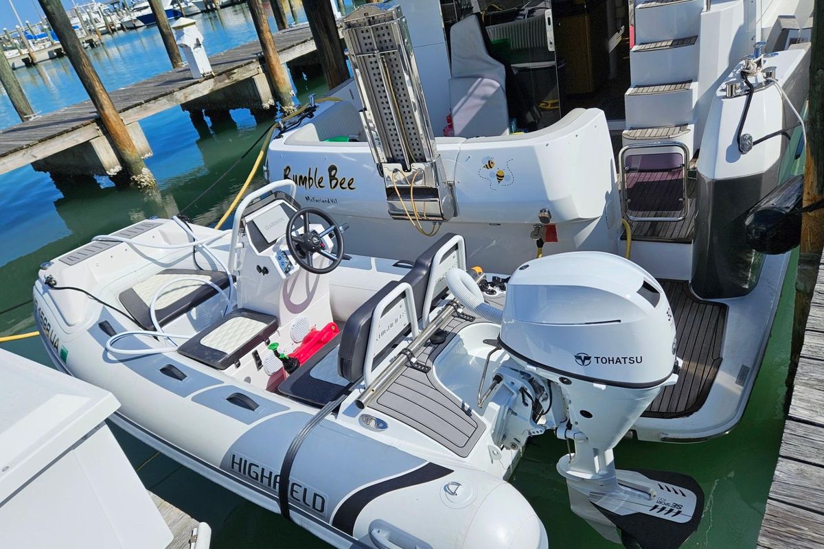 2015 Azimut 43 
