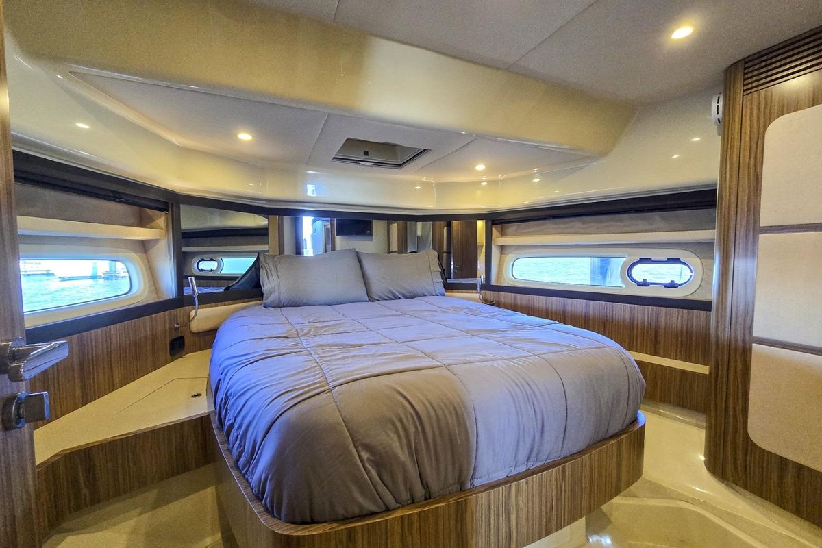 2015 Azimut 43