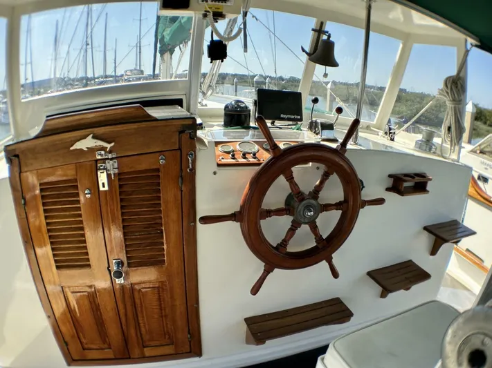 Whiskey River Yacht Photos Pics 