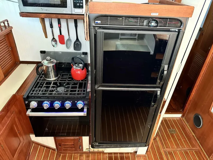 Whiskey River Yacht Photos Pics 