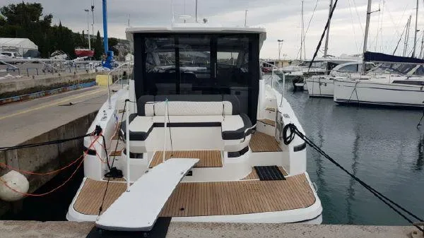 Inventory Clearance Yacht Photos Pics Bavaria SR41 Coupe
