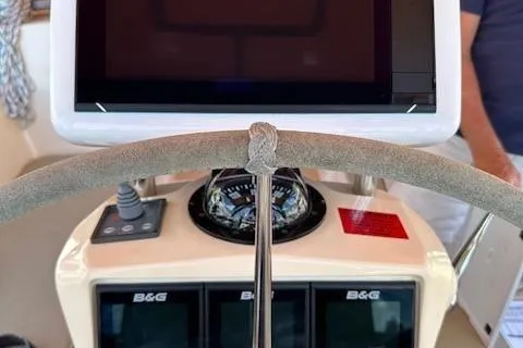 Petrel Yacht Photos Pics Full B&G suite