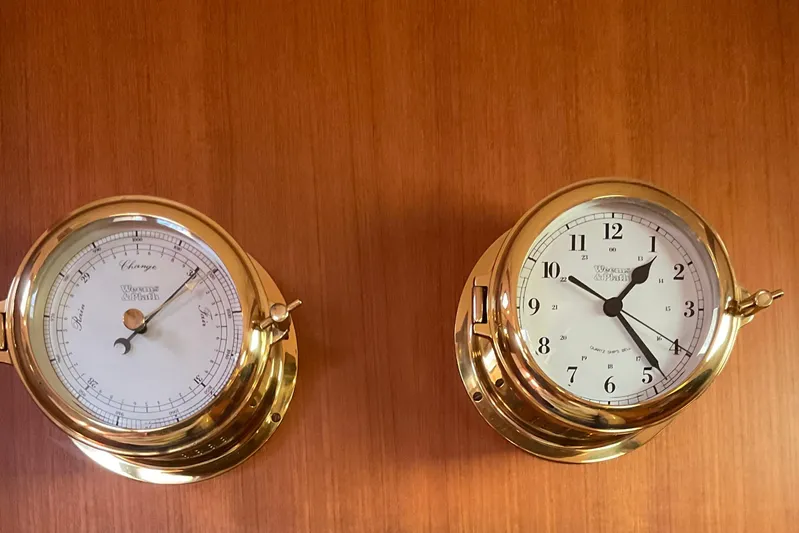 Petrel Yacht Photos Pics Gold barometer and clock on Island Packet 420 yacht, 2001 model.