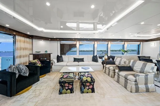 Obsession Yacht Photos Pics Salon Looking to Port