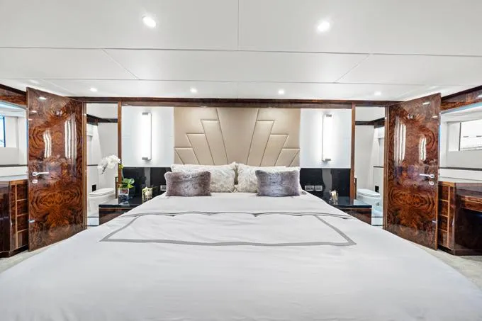 Obsession Yacht Photos Pics Lower Deck Master