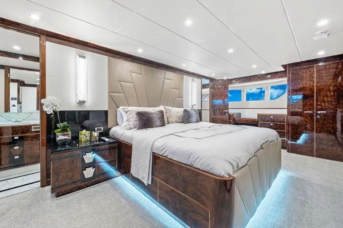 Obsession Yacht Photos Pics Lower Deck Master