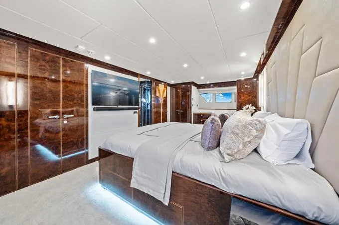 Obsession Yacht Photos Pics Lower Deck Master