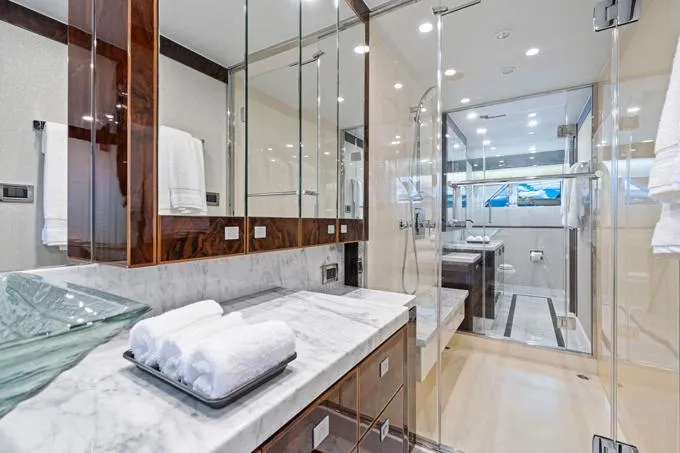 Obsession Yacht Photos Pics Mid Shower