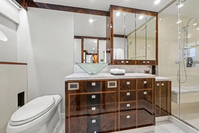 Obsession Yacht Photos Pics Starboard Side Head