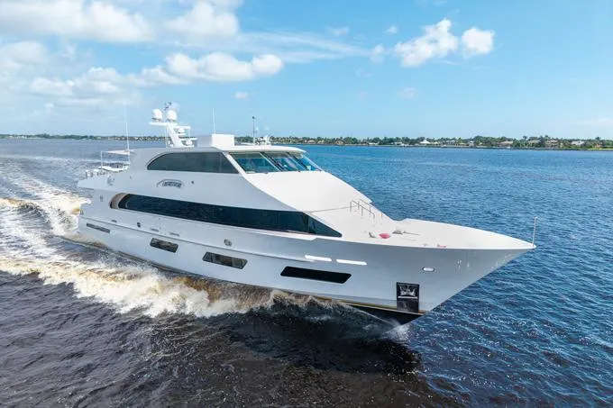 Obsession Yacht Photos Pics Jack Sarin Fine Hull Entry