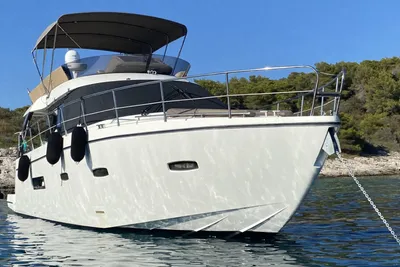 2012 Sealine F 42