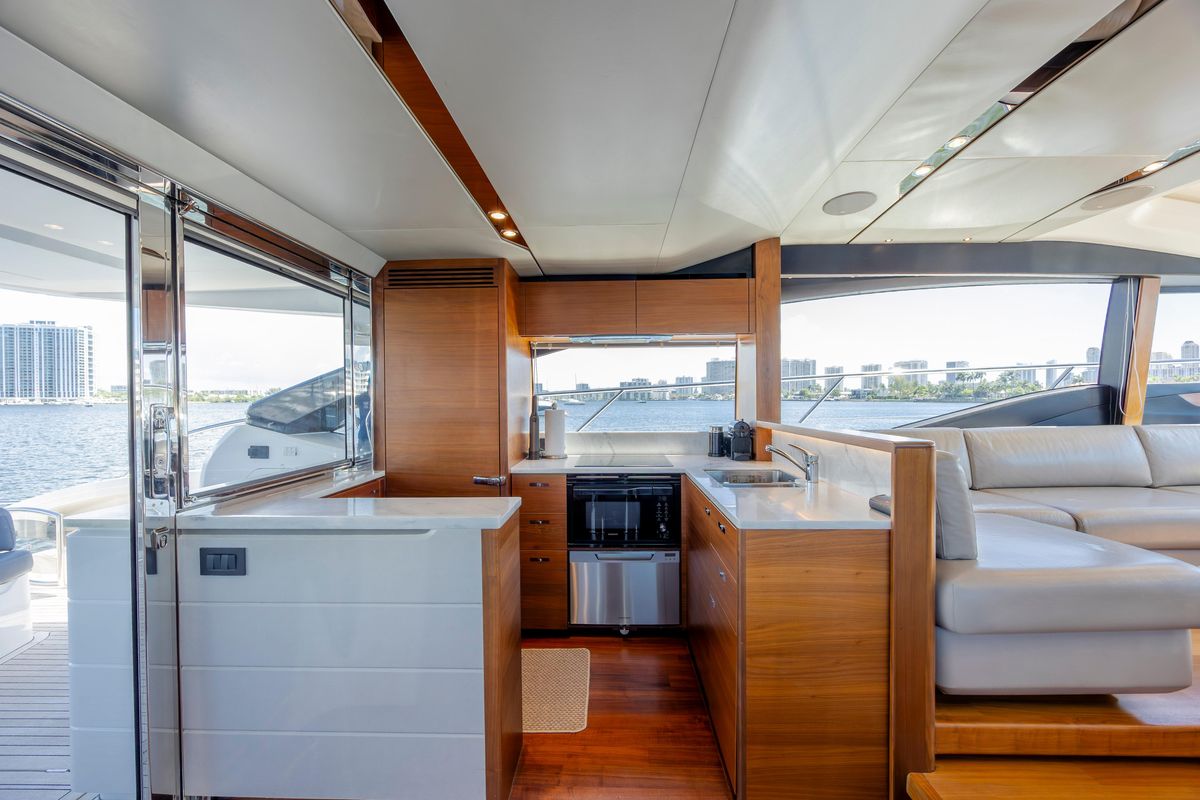 2017 Princess 65 