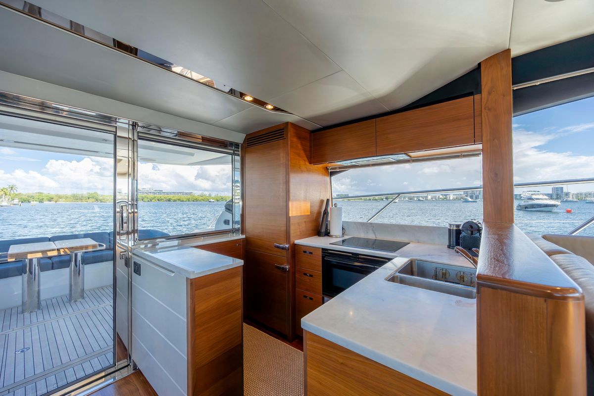 2017 Princess 65 