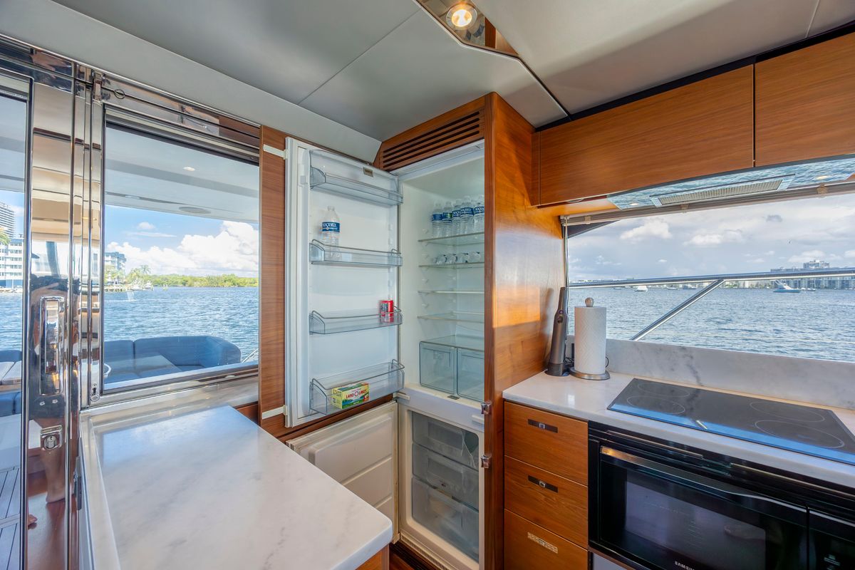 2017 Princess 65 