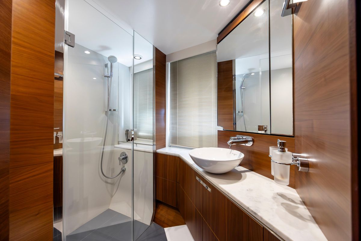 2017 Princess 65 