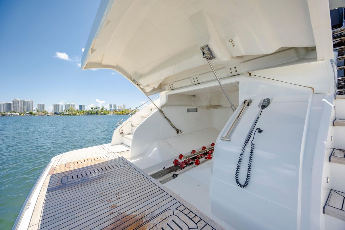 2017 Princess 65 