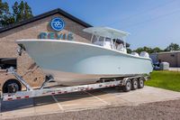 2024 Front Runner 33 Center Console