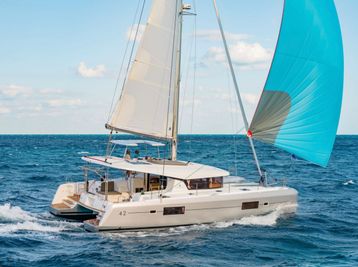 Lagoon 42