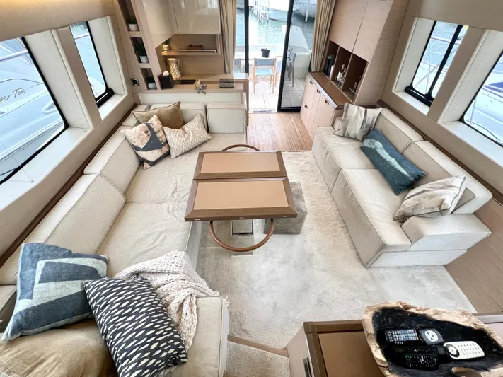 Tomorrow Yacht Photos Pics SALON LOOKING AFT