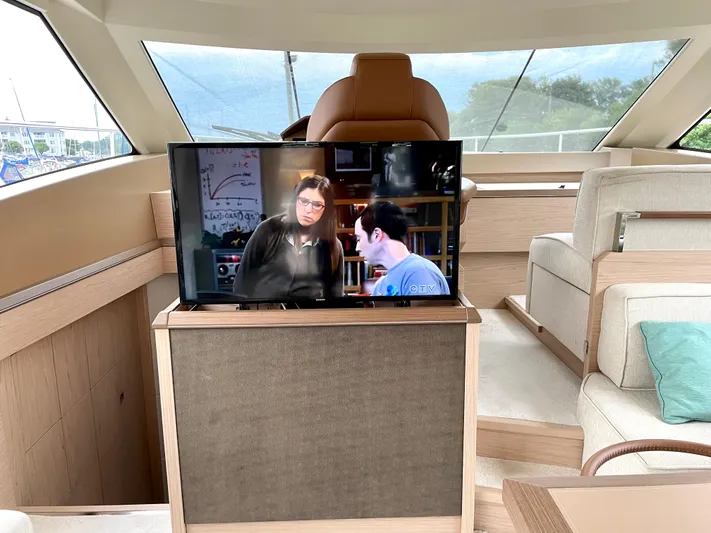 Tomorrow Yacht Photos Pics SALON TV & ENTERTAINMENT CENTER