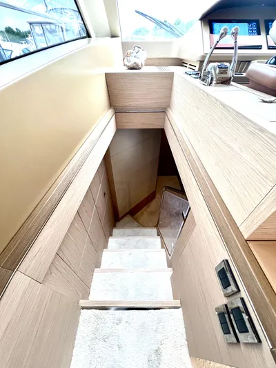 Tomorrow Yacht Photos Pics COMPANIONWAY