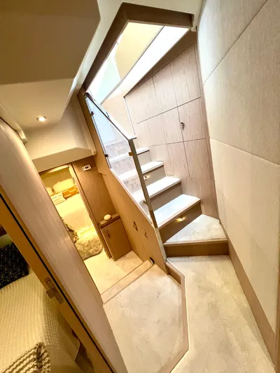 Tomorrow Yacht Photos Pics COMPANIONWAY