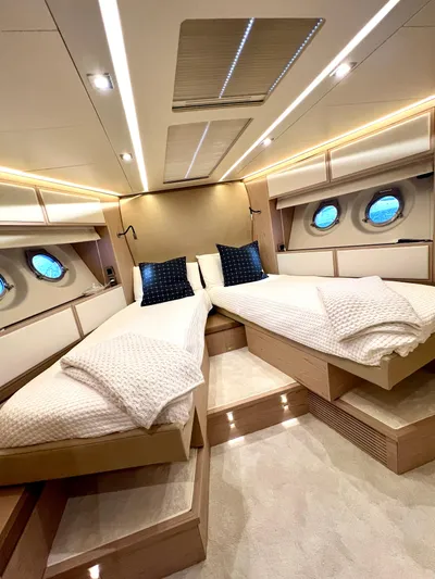Tomorrow Yacht Photos Pics VIP STATEROOM FORWARD - BEDS SPLIT