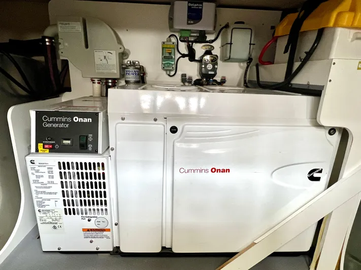 Tomorrow Yacht Photos Pics GENERATOR