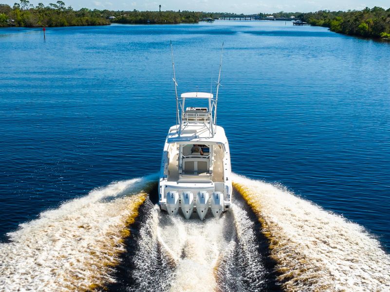 2022 Boston Whaler 380 Outrage