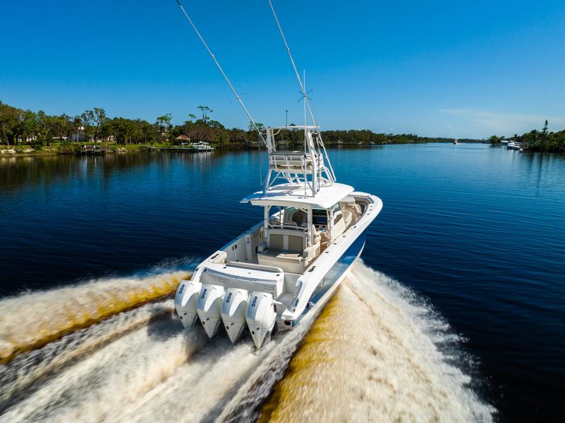 2022 Boston Whaler 380 Outrage